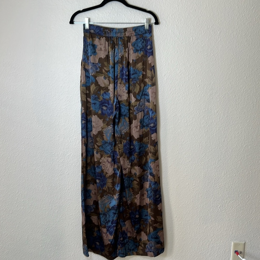 Elliatt SET Erin Pants and Erin Blouse in multicolor floral size Small - Picture 8 of 10
